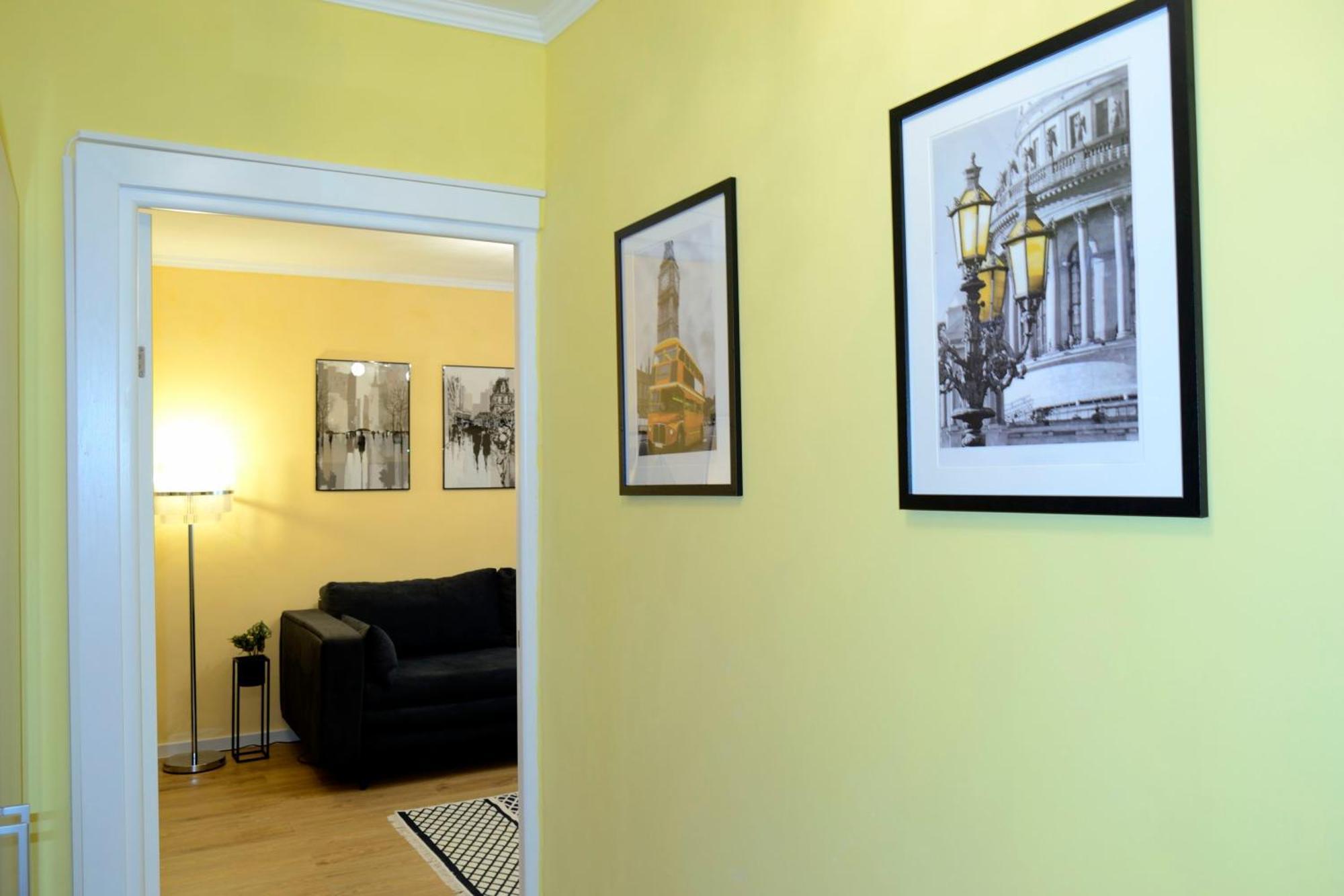 Cozy 2 Rooms Apartment Drumul Taberei Bucareste Exterior foto