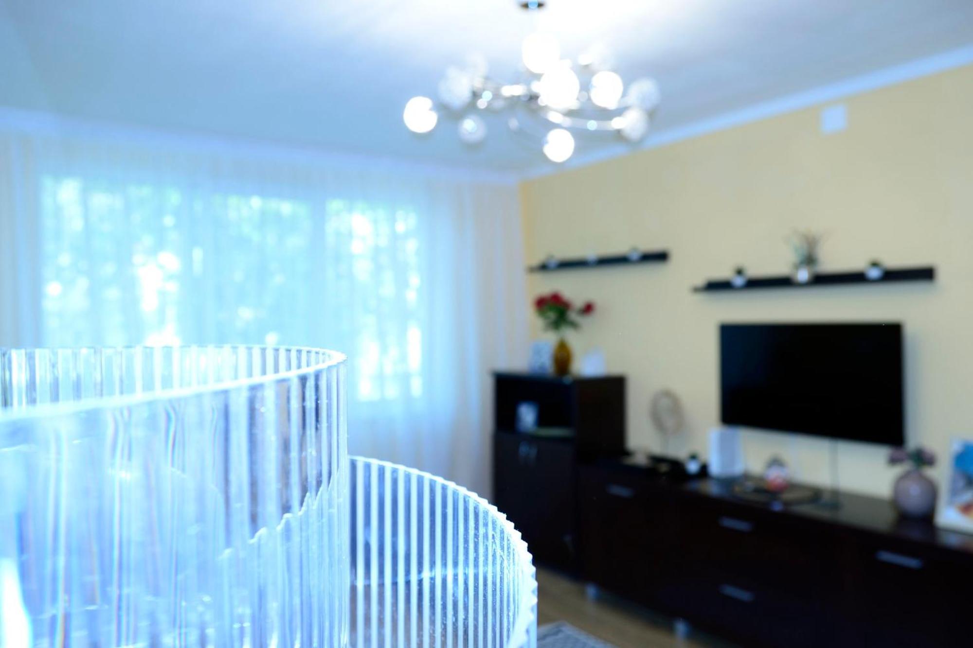Cozy 2 Rooms Apartment Drumul Taberei Bucareste Exterior foto